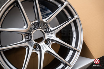 Enkei NVR5 / 17x8.5 +30 / 5x114.3 / Sonic Silver (SS)