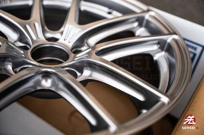 Enkei NVR5 / 17x8.5 +30 / 5x114.3 / Sonic Silver (SS)