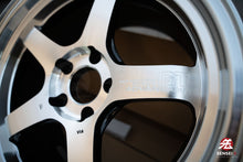 Cargar imagen en el visor de la galería, Advan GT Beyond / 18x9.5 +45 / 5x114.3 / Mecanizado y Competición Hyper Black (MHB)
