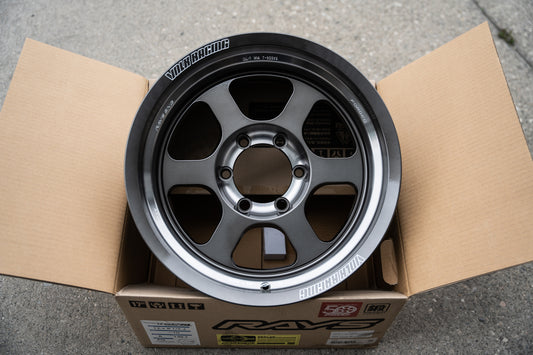 Volk TE37XT SL M-Spec / 17x8.5-10 / 6x139.7 / Grafito prensado 