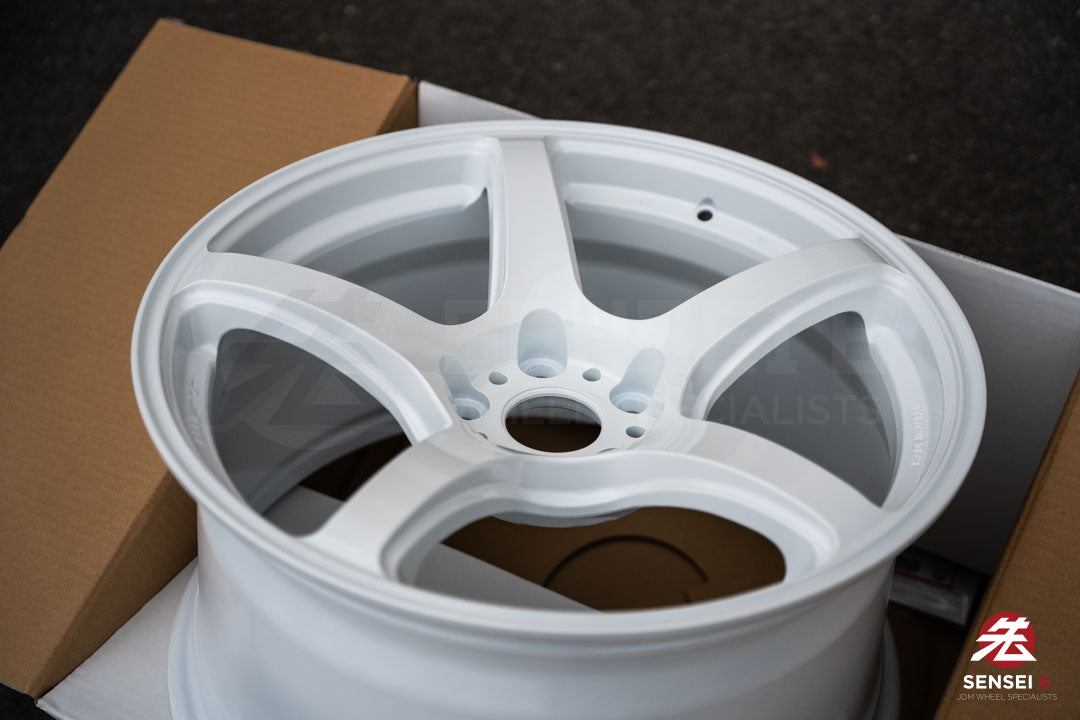 Work Emotion T5R 1P / 18x9.5 +38 / 5x114.3 / Ice White (ICW)