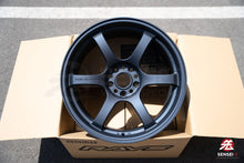 Load image into Gallery viewer, Gram Lights 57DR Overseas Limited / 18x9.5 +38 / 5x114.3 / Admiral Blue
