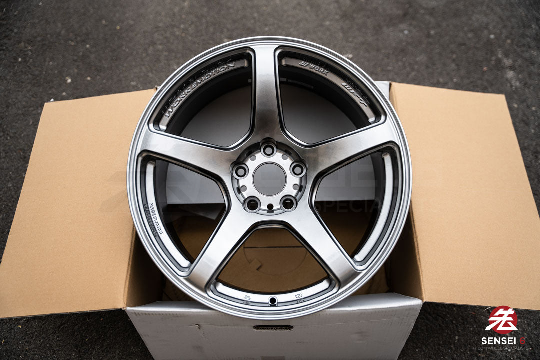 Work Emotion T5R 1P / 18x9.5 +22 / 5x114.3 / Glow Silver (GSL)