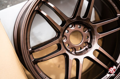 AME Tracer TM02 / 18x9.5 +38 / 5x114.3 / Deep Bronze (DBZ)