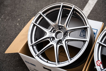 Enkei NVR5 / 19x9.5 +27, 19x10.5 +34 / 5x112 / Sonic Silver (SS)