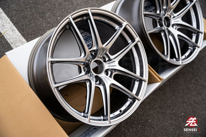 Enkei NVR5 / 19x9.5 +27, 19x10.5 +34 / 5x112 / Sonic Silver (SS)