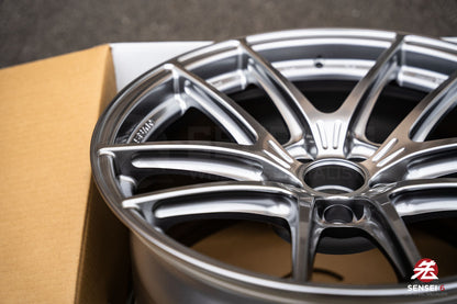 Enkei NVR5 / 19x9.5 +27, 19x10.5 +34 / 5x112 / Sonic Silver (SS)