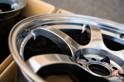 Gram Lights 57DR / 18x9.5 +38 / 5x114.3 / Grace Silver (GT)