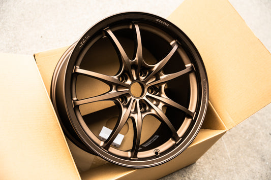 Mugen MF10 / 18x9.5 +45 / 5x120 / Bronce 
