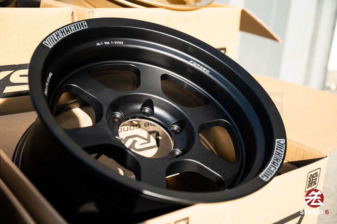 Volk TE37XT M-Spec / 17x8.5-10 / 6x139.7 / Negro intenso 