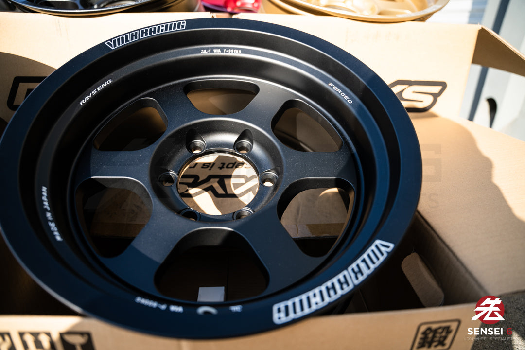 Volk TE37XT M-Spec / 17x8.5-10 / 6x139.7 / Negro intenso 