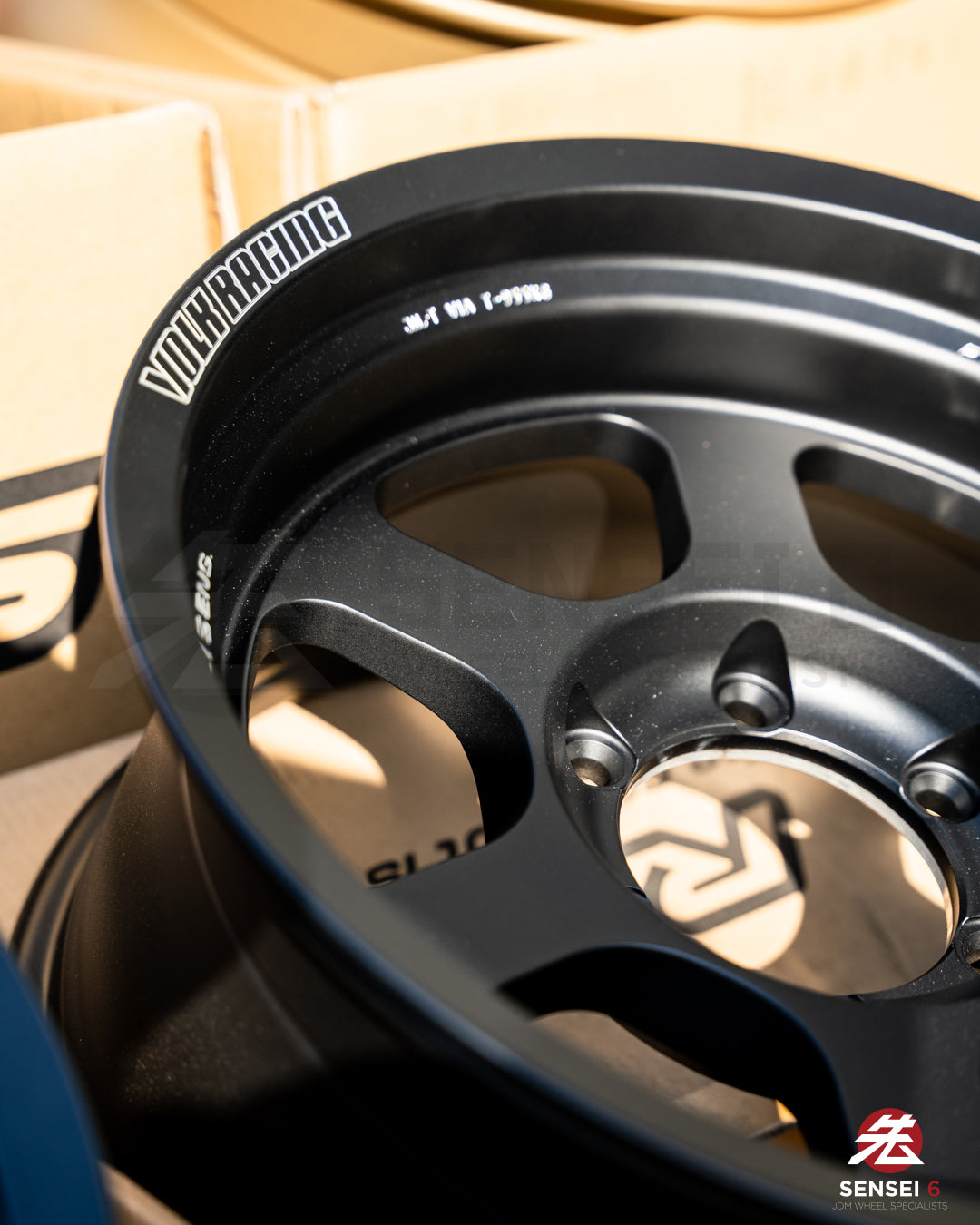 Volk TE37XT M-Spec / 17x8.5-10 / 6x139.7 / Negro intenso 