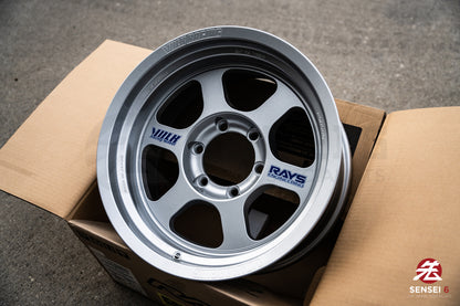 Volk TE37XT M-Spec / 17x8.5-10 / 6x139.7 / Plata Diamante 