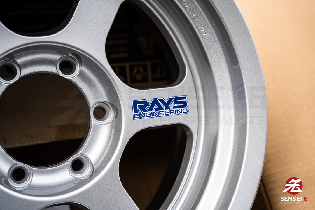 Volk TE37XT M-Spec / 17x8.5-10 / 6x139.7 / Plata Diamante 