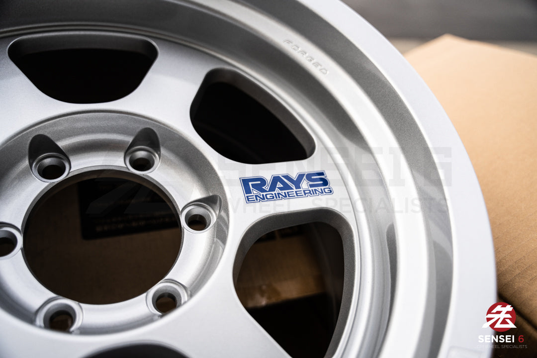 Volk TE37XT M-Spec / 17x8.5-10 / 6x139.7 / Plata Diamante 