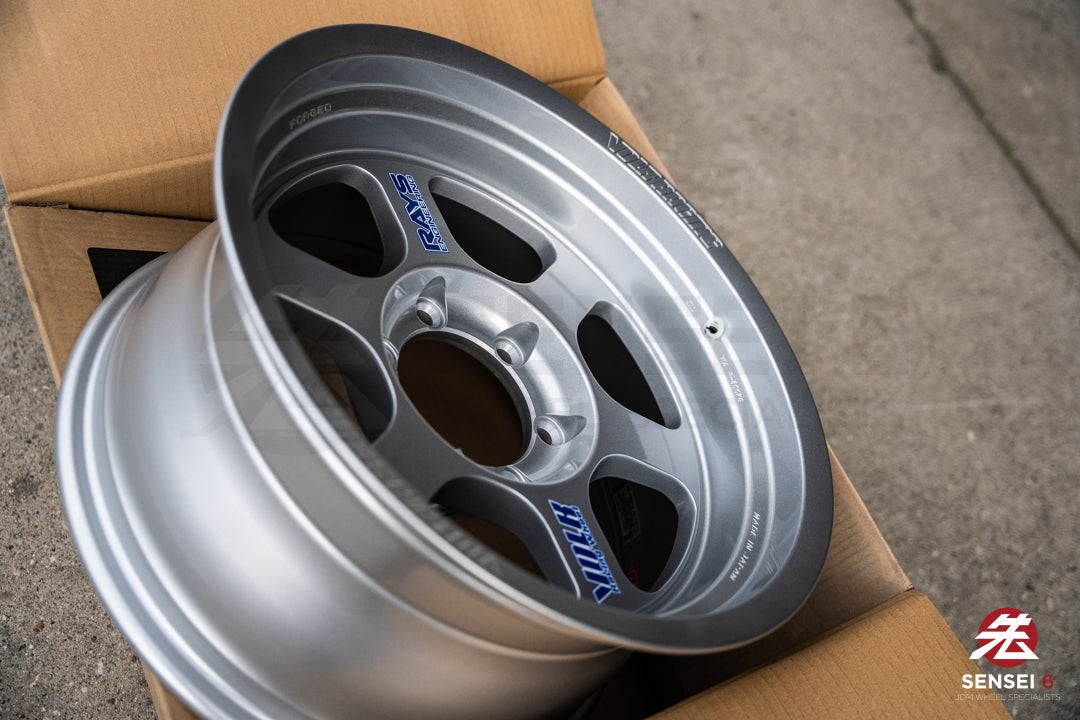 Volk TE37XT M-Spec / 17x8.5-10 / 6x139.7 / Plata Diamante 