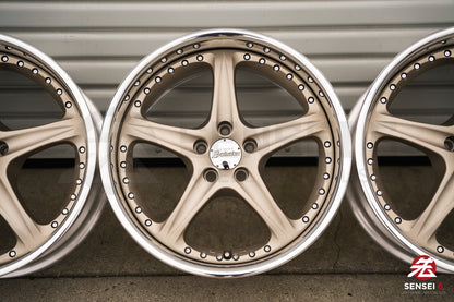 Llantas SSR GPO Decolte Evolution de 17" (usadas) / 5x100 / 17x8,5 +22 / Blanco satinado dorado