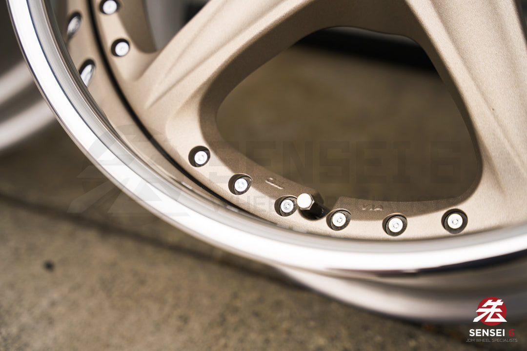 Llantas SSR GPO Decolte Evolution de 17" (usadas) / 5x100 / 17x8,5 +22 / Blanco satinado dorado