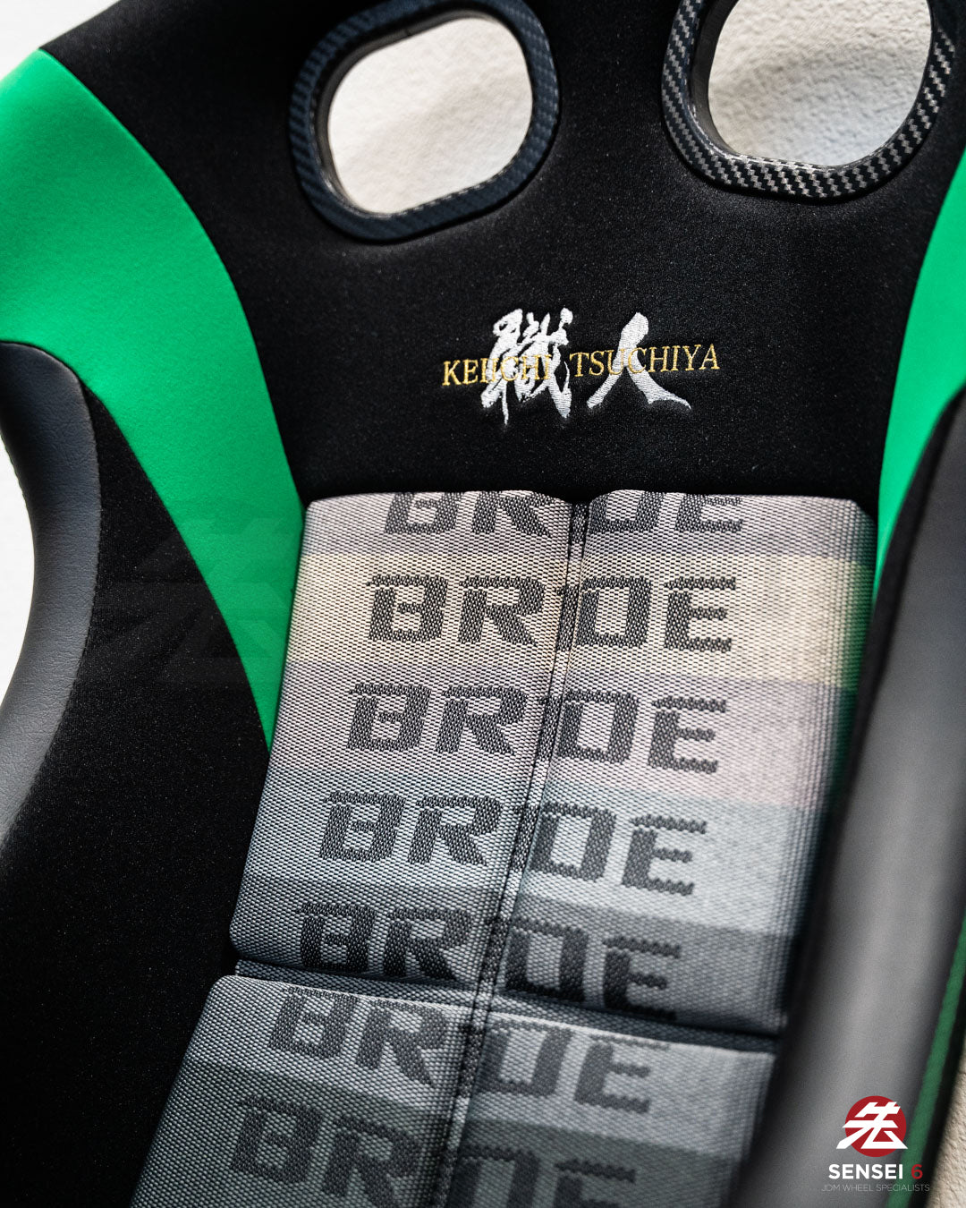 Bride Zeta IV King: Gradation Logo / Silver FRP Shell