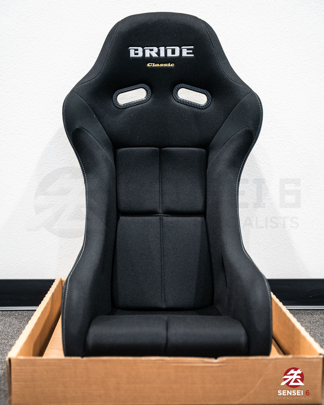 Bride Zeta IV Classic: Black / Silver FRP Shell