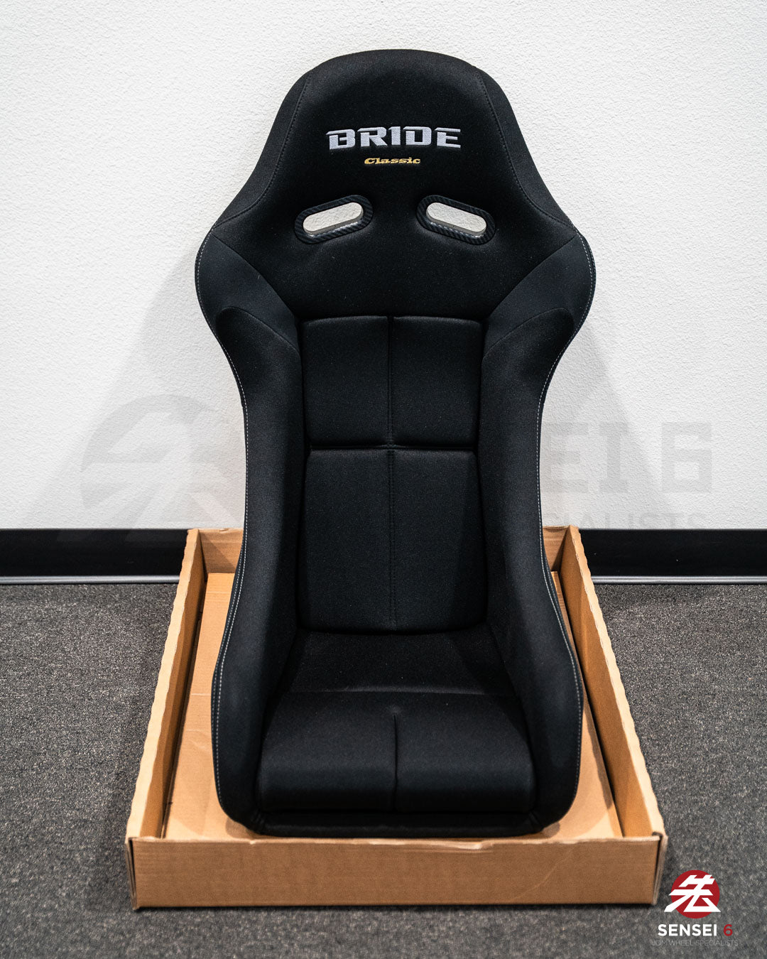 Bride Zeta IV Classic: Black / Silver FRP Shell