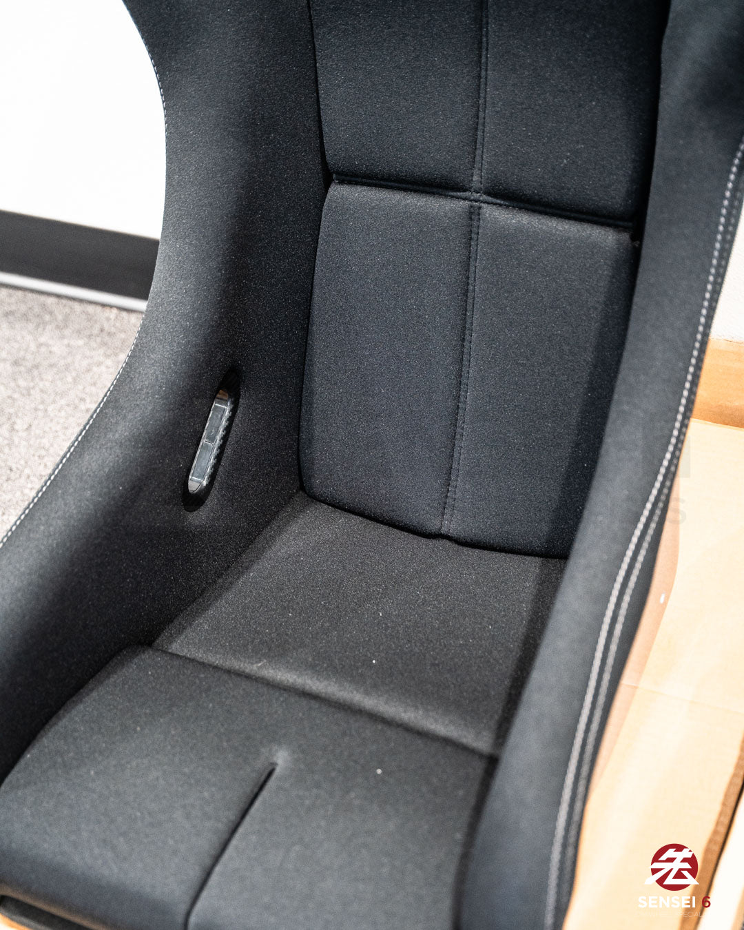 Bride Zeta IV Classic: Black / Silver FRP Shell