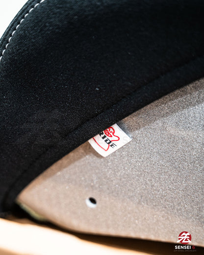 Bride Zeta IV Classic: Black / Silver FRP Shell