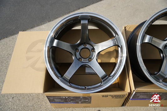 Advan GT Beyond / 19x9.5 +25, 19x11 +35 / 5x112 / Mecanizado y Hyper Platinum Black