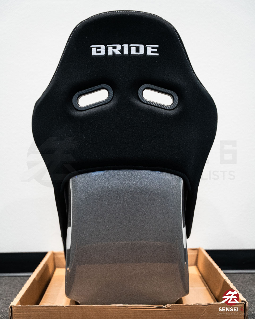 Bride Zeta IV Classic: Black / Silver FRP Shell