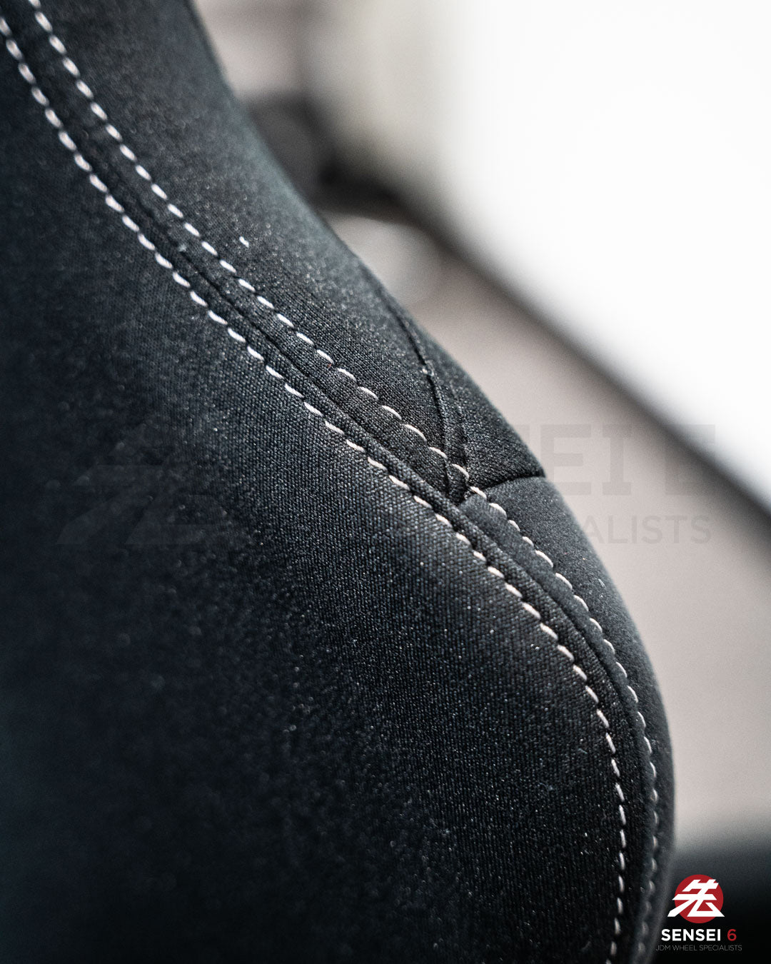 Bride Zeta IV Classic: Black / Silver FRP Shell