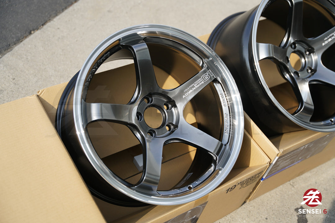 Advan GT Beyond / 19x9.5 +25, 19x11 +35 / 5x112 / Mecanizado y Hyper Platinum Black