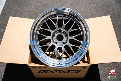 Volk 21A / 18x10.5 +22 / 5x120 / Shining Light Metal / Rim DC (SI)