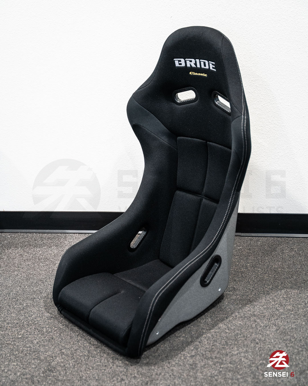 Bride Zeta IV Classic: Black / Silver FRP Shell