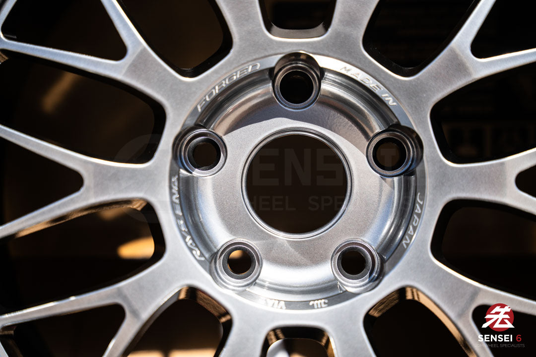 Volk 21A / 18x10.5 +22 / 5x120 / Shining Light Metal / Rim DC (SI)
