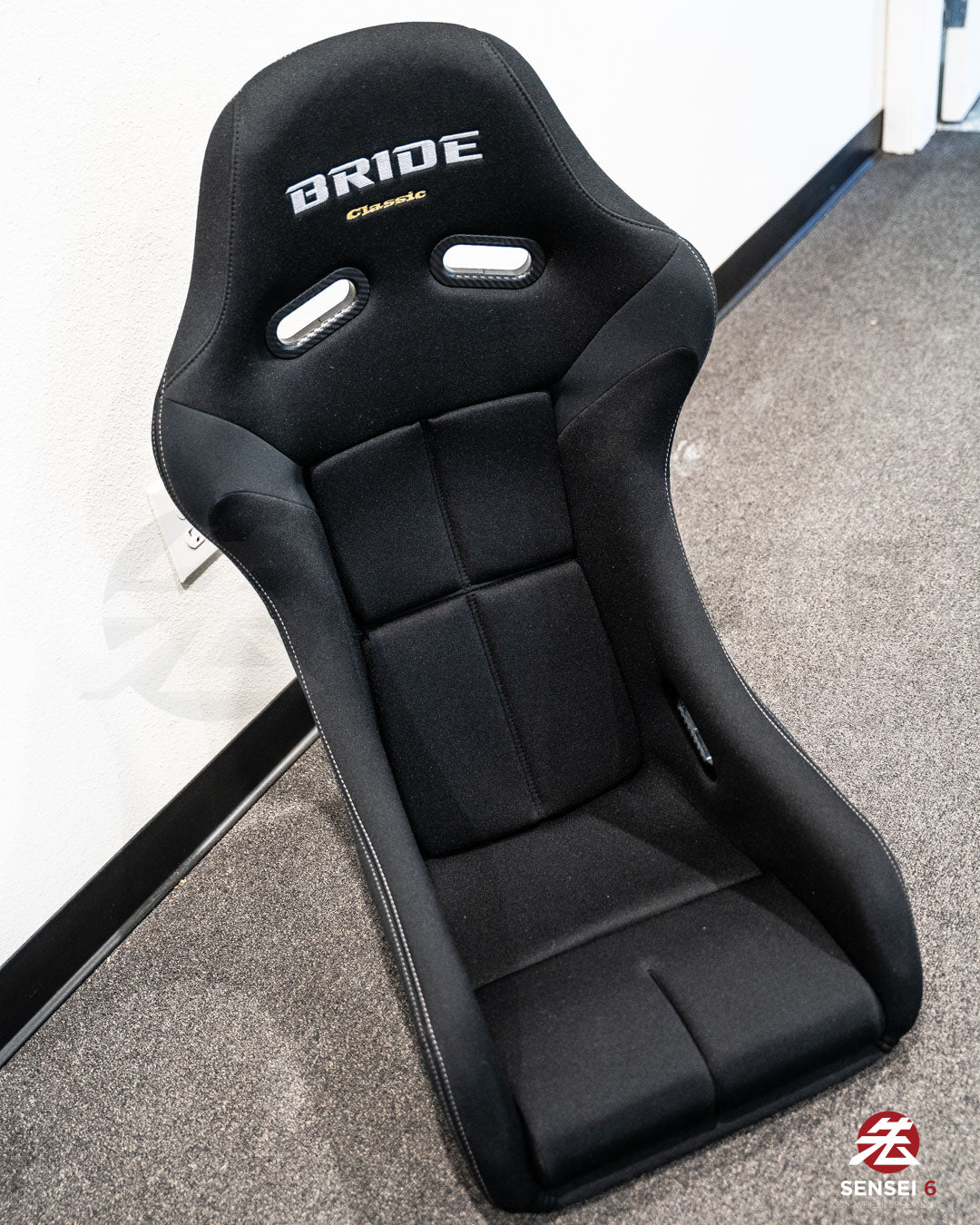 Bride Zeta IV Classic: Black / Silver FRP Shell