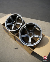 Load image into Gallery viewer, Advan GT Beyond / 19x9.5 +25, 19x11 +35 / 5x112 / Machining &amp; Hyper Platinum Black
