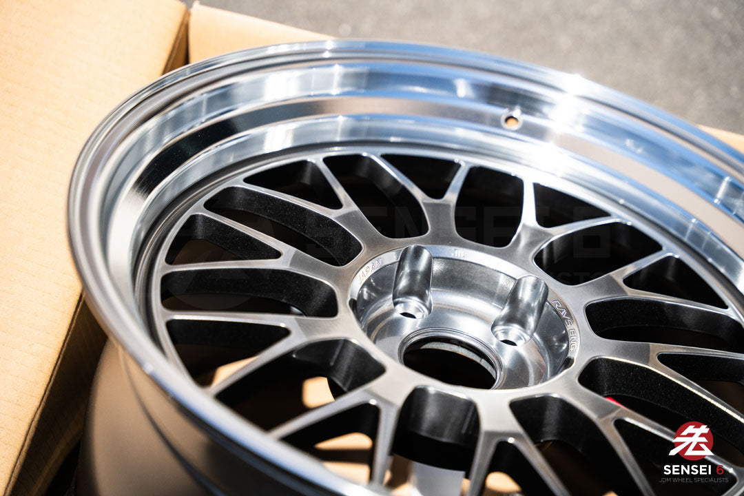 Volk 21A / 18x10.5 +22 / 5x120 / Shining Light Metal / Rim DC (SI)