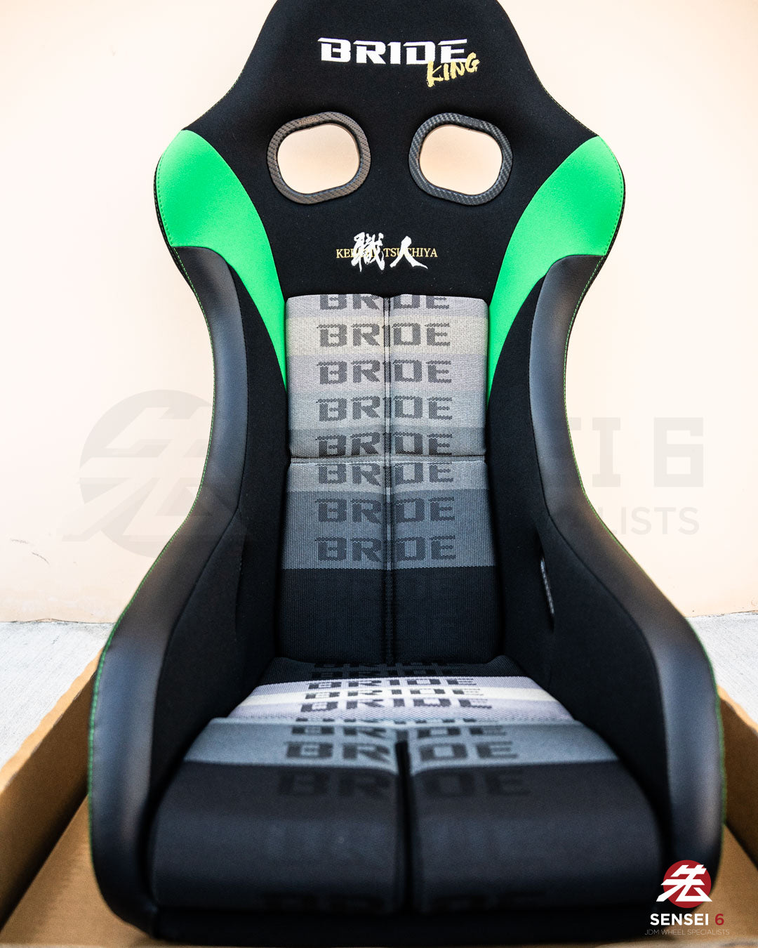 Bride Zeta IV King: Gradation Logo / Silver FRP Shell