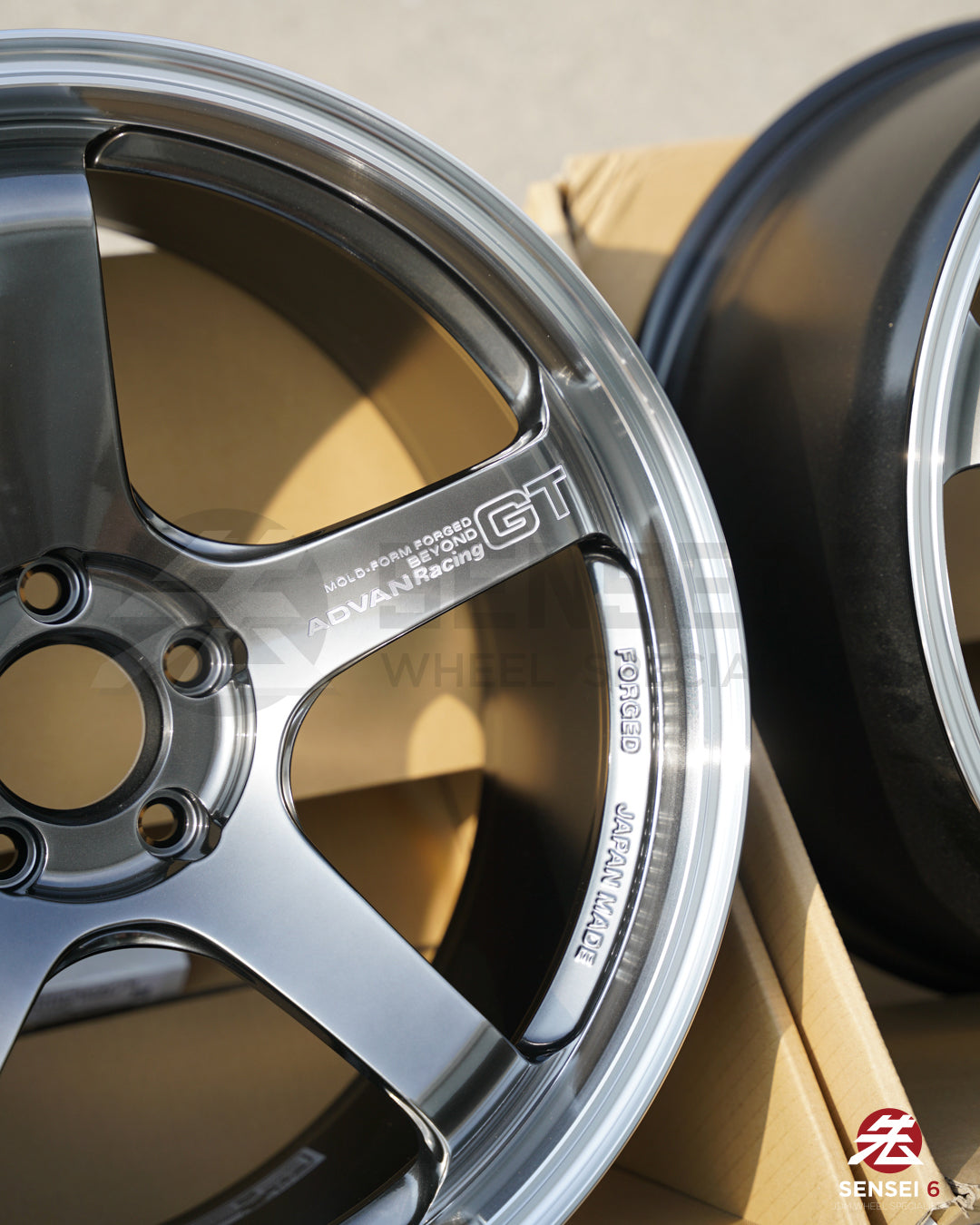 Advan GT Beyond / 19x9.5 +25, 19x11 +35 / 5x112 / Mecanizado y Hyper Platinum Black
