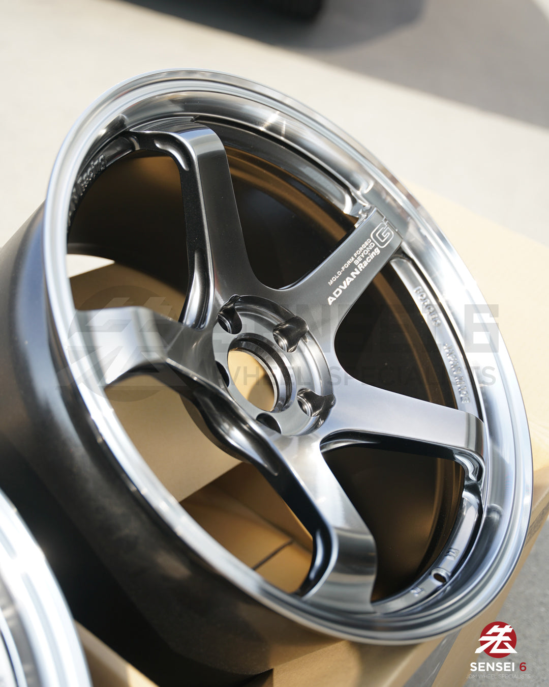 Advan GT Beyond / 19x9.5 +25, 19x11 +35 / 5x112 / Mecanizado y Hyper Platinum Black