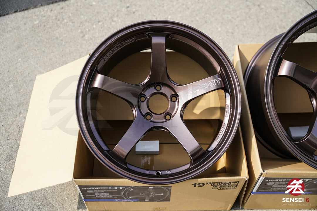 Advan GT Beyond / 19x9.5 +25, 19x11 +35 / 5x112 / Cobre Bronce de Carreras (RCB)