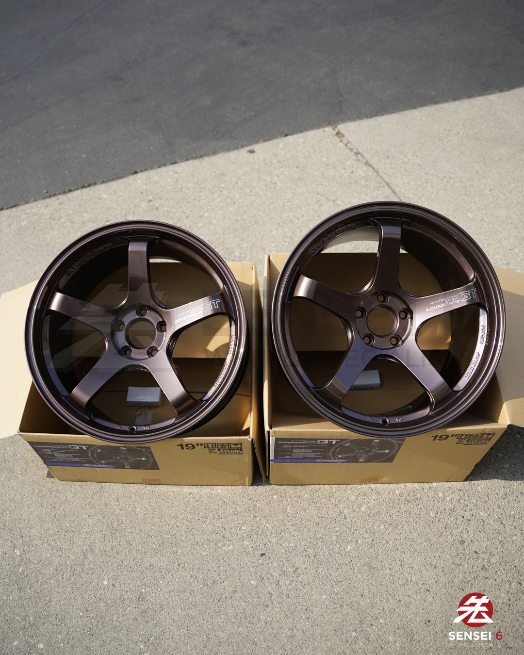 Advan GT Beyond / 19x9.5 +25, 19x11 +35 / 5x112 / Cobre Bronce de Carreras (RCB)