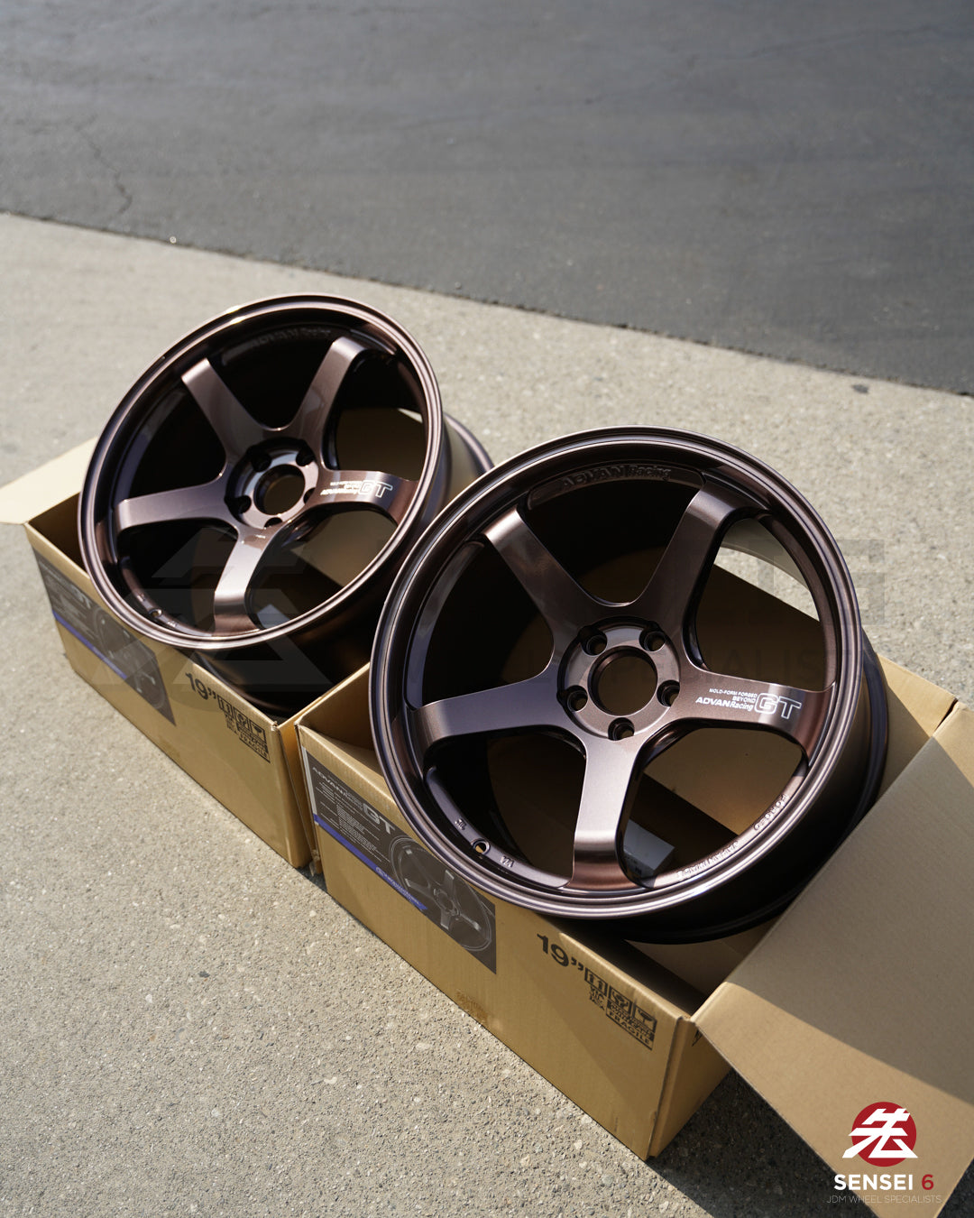Advan GT Beyond / 19x9.5 +25, 19x11 +35 / 5x112 / Cobre Bronce de Carreras (RCB)