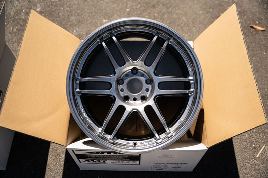 AME Tracer TM02 / 18x10 +38 / 5x114.3 / Hyper Silver (HS)
