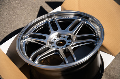 AME Tracer TM02 / 18x10 +38 / 5x114.3 / Hyper Silver (HS)