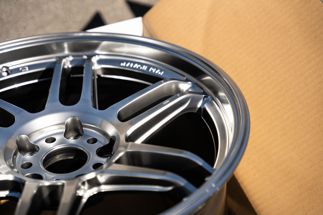 AME Tracer TM02 / 18x10 +38 / 5x114.3 / Hyper Silver (HS)