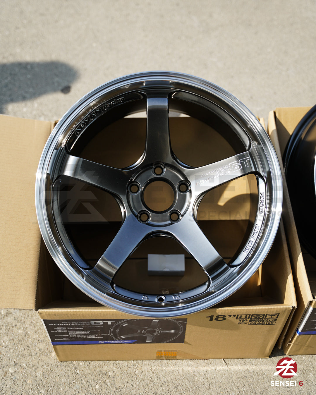 アドバン GT ビヨンド / 18x9.5 +25, 18x10.5 +32 / 5x112 / マシニング＆ハイパープラチナブラック