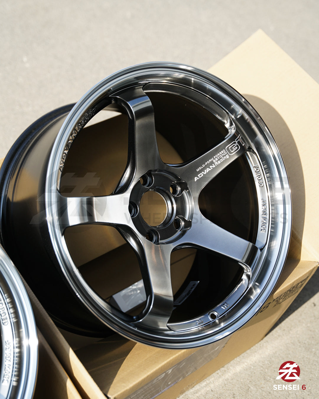 アドバン GT ビヨンド / 18x9.5 +25, 18x10.5 +32 / 5x112 / マシニング＆ハイパープラチナブラック