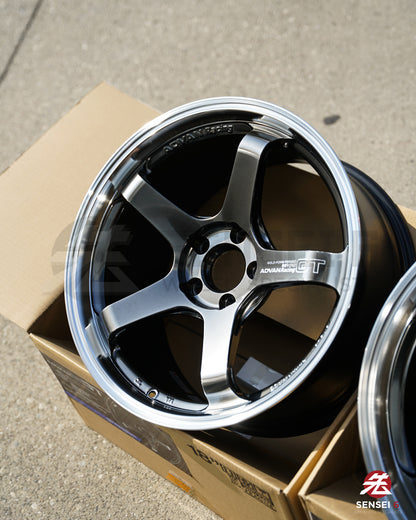 アドバン GT ビヨンド / 18x9.5 +25, 18x10.5 +32 / 5x112 / マシニング＆ハイパープラチナブラック