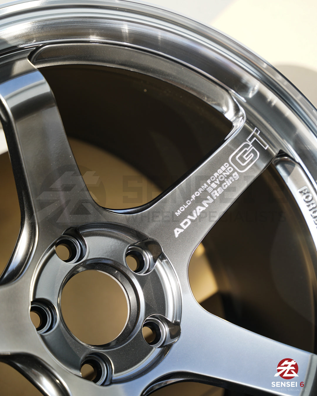 アドバン GT ビヨンド / 18x9.5 +25, 18x10.5 +32 / 5x112 / マシニング＆ハイパープラチナブラック